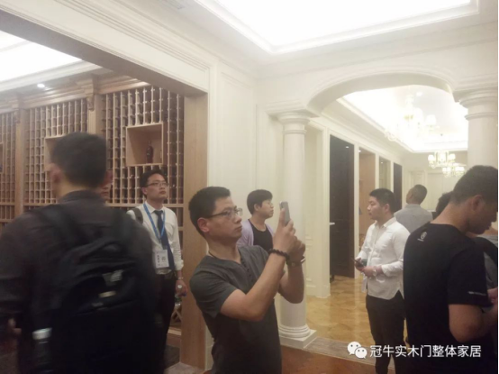 前線直擊！展會第二天，人潮只增不減，精彩不停歇?。?/></p><p style=